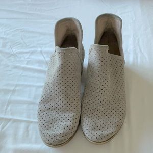 Lucky brand- Light gray booties